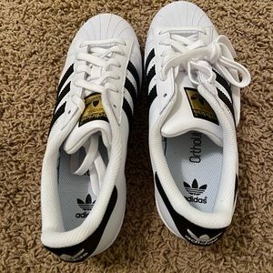 New in box Adidas Superstar size 6.5.